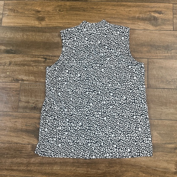 Karl Lagerfeld Animal Print Sleeveless top Medium - Picture 2 of 10